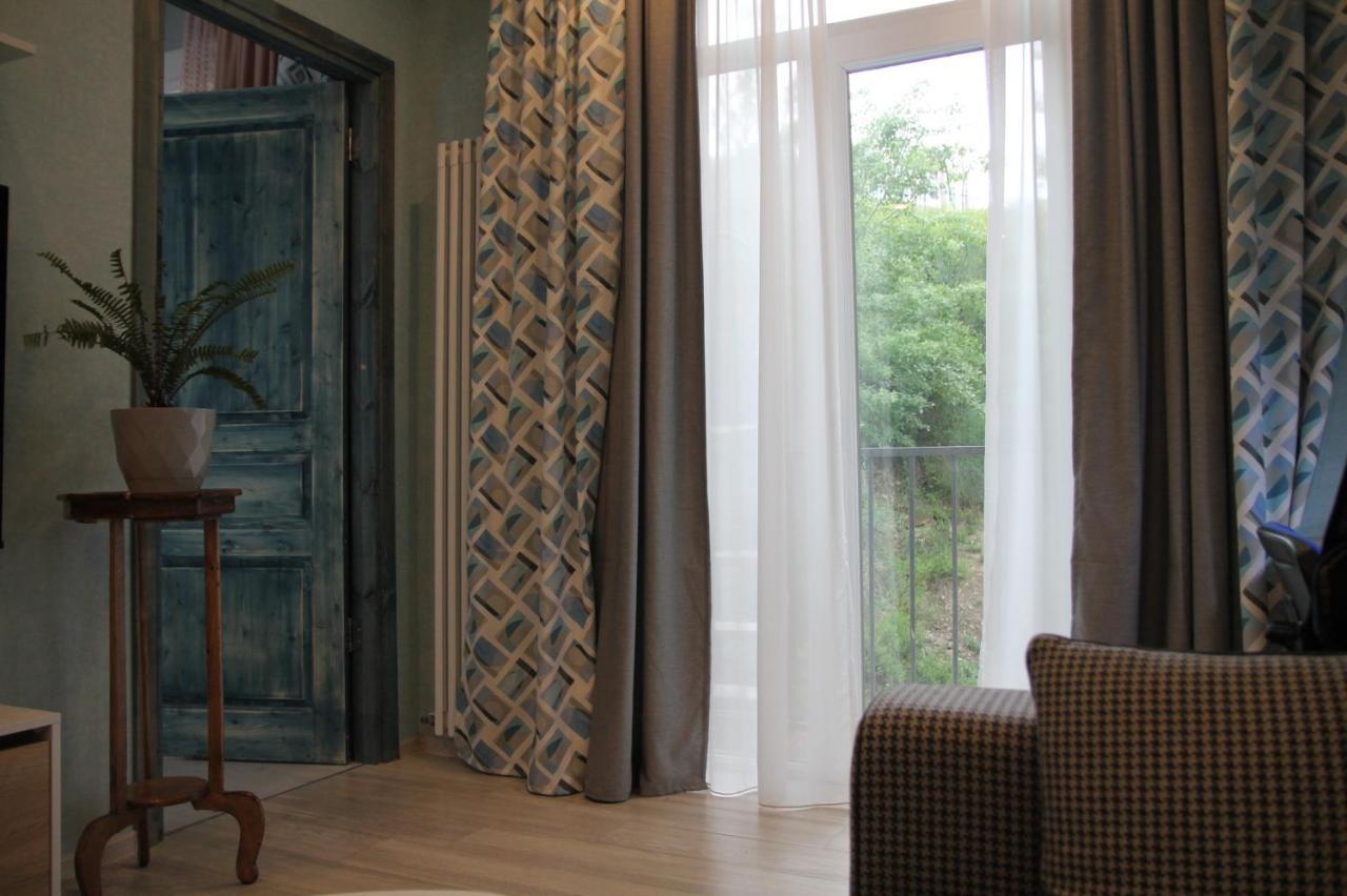 Cozy Apartment In Vake Tbilisi Bagian luar foto